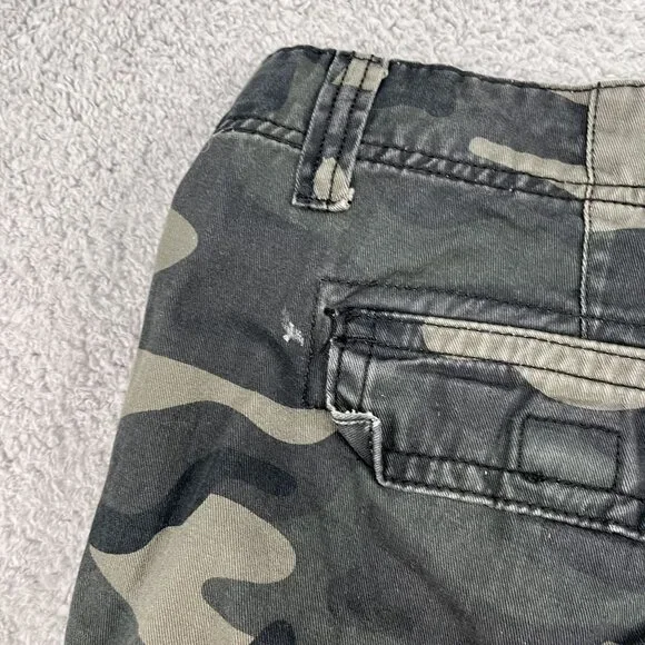 Lazer Co Utility Workwear Camo Cargo Shorts Sz 40 (11" inseam) - Picture 4 of 4